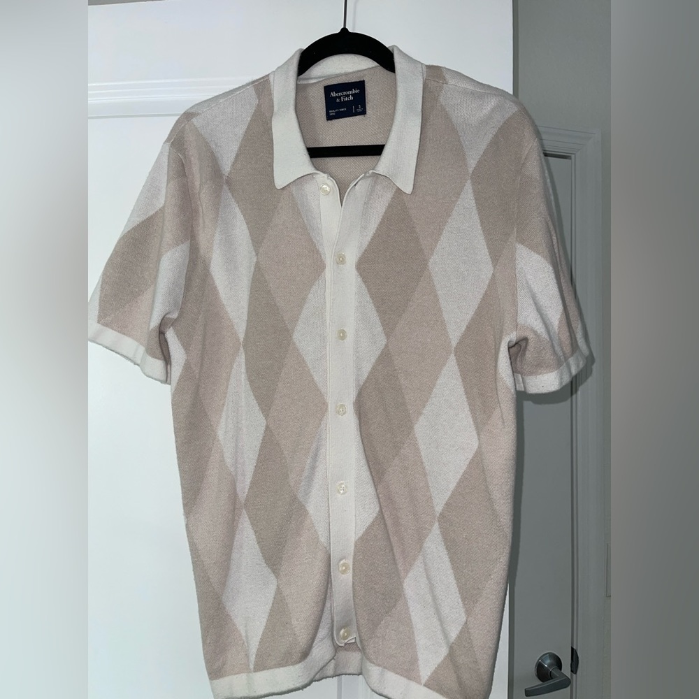 Abercrombie and Fitch men’s sweater polo. Size small